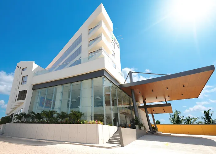 Hotel Am Strand Holiday Inn Express Puerto Vallarta By Ihg